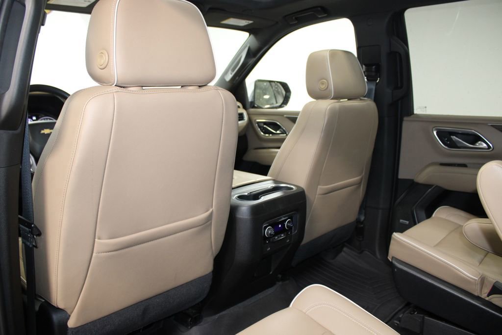 Used 2021 Chevrolet Tahoe Premier w/ Premium Package AWD/4WD image 27