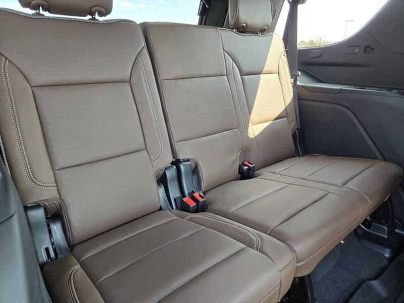 Used 2024 Chevrolet Tahoe High Country w/ Premium Package image 20