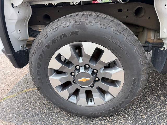 Used 2025 Chevrolet Silverado 2500 Custom w/ Custom Convenience Package AWD/4WD image 32