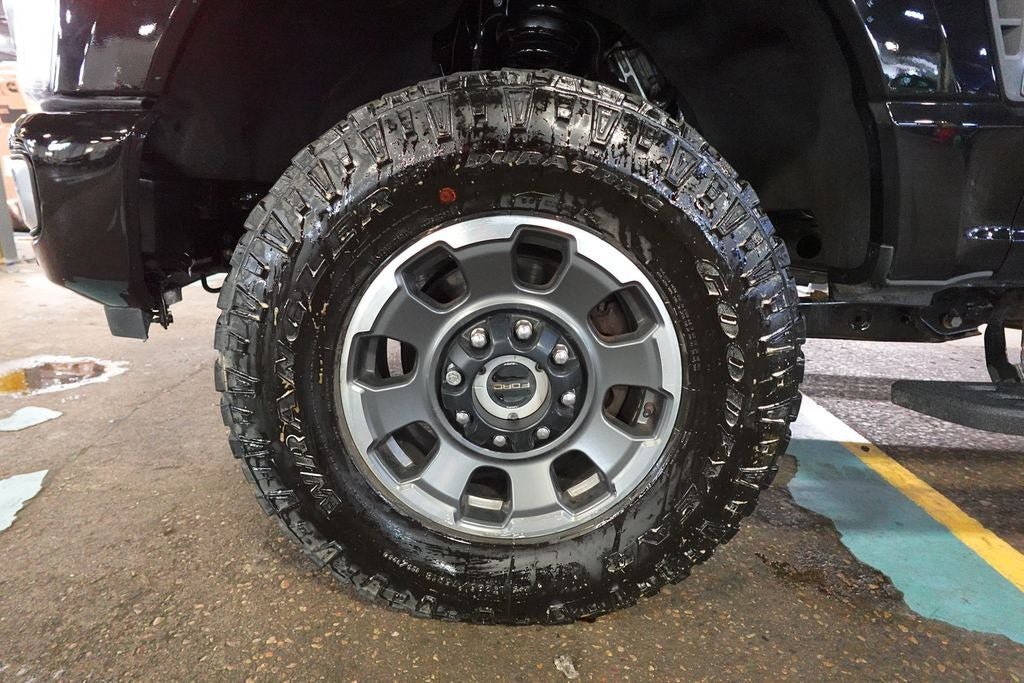 Certified 2023 Ford F350 Platinum w/ Tremor Off-Road Package AWD/4WD image 36