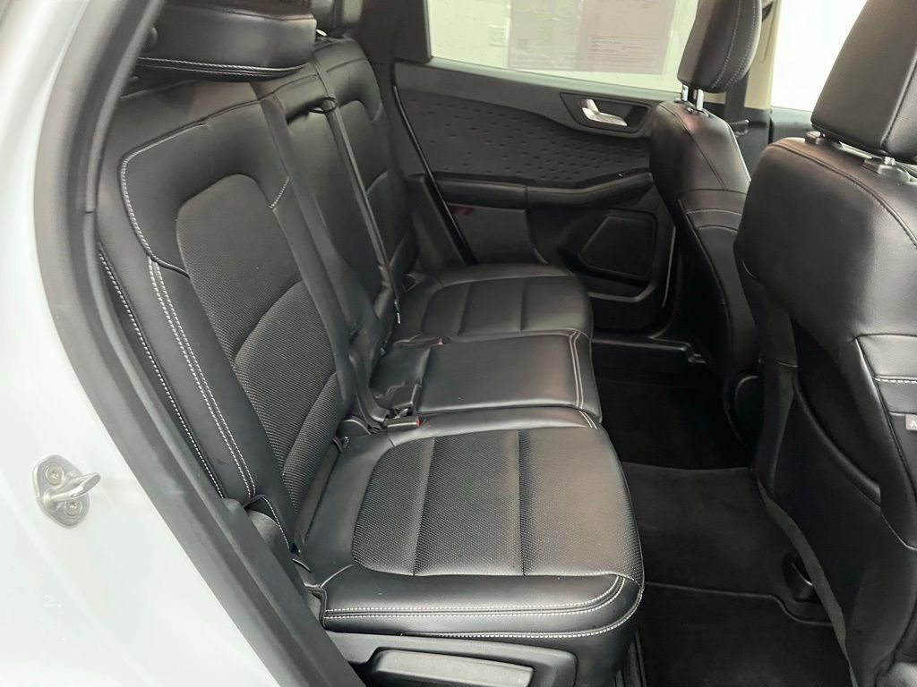 Certified 2020 Ford Escape SEL image 31