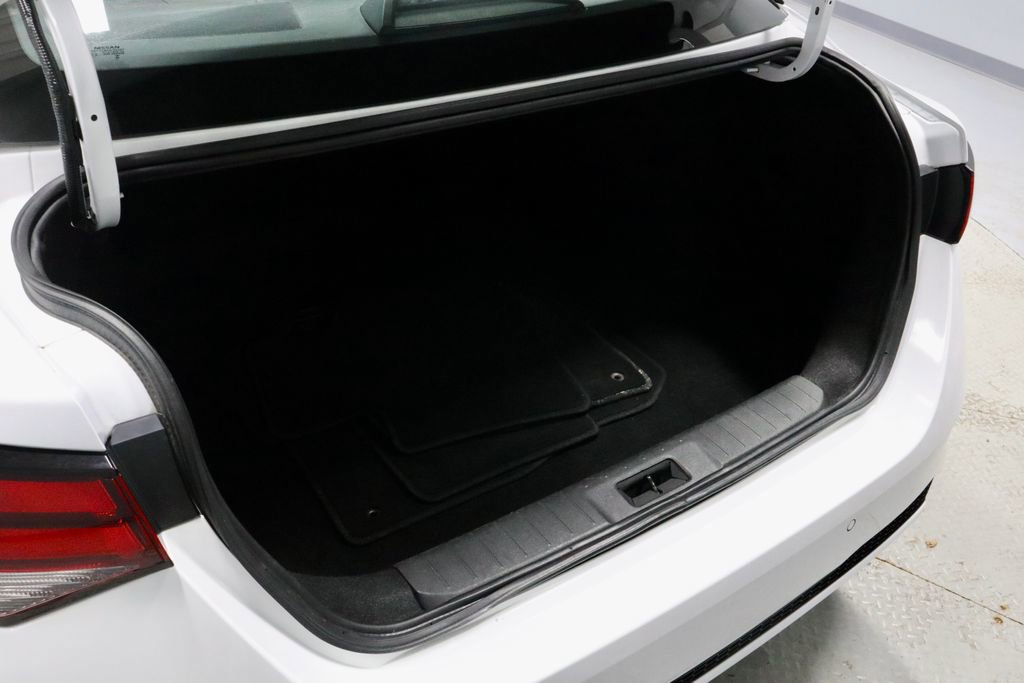 Used 2024 Nissan Sentra SV image 11