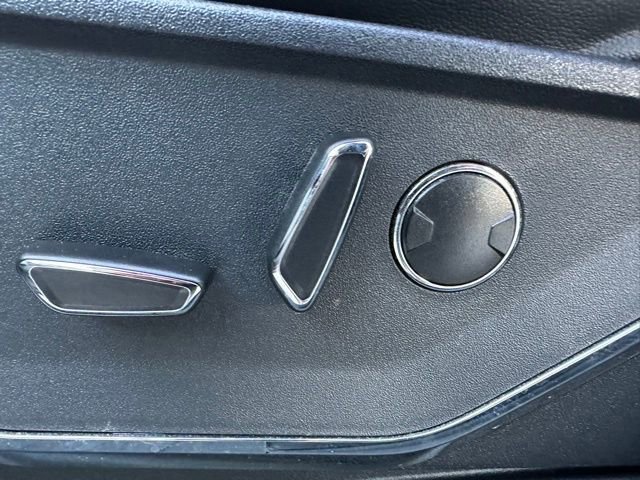 Certified 2023 Ford F150 Lariat w/ Equipment Group 502A High image 31