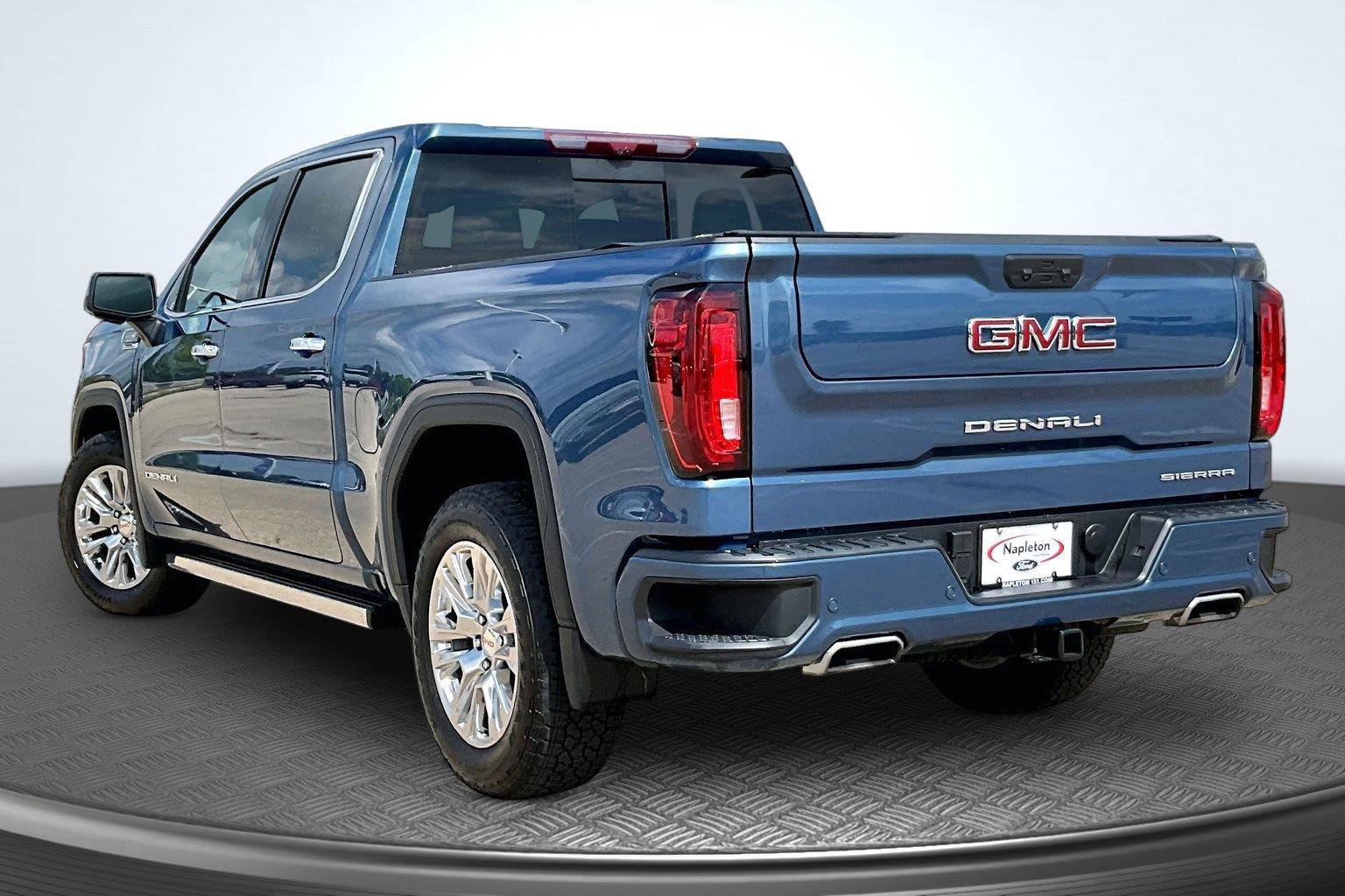 Used 2025 GMC Sierra 1500 Denali w/ Technology Package AWD/4WD image 15
