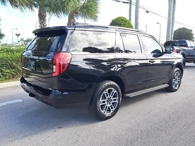 Certified 2025 Ford Expedition Active image 4