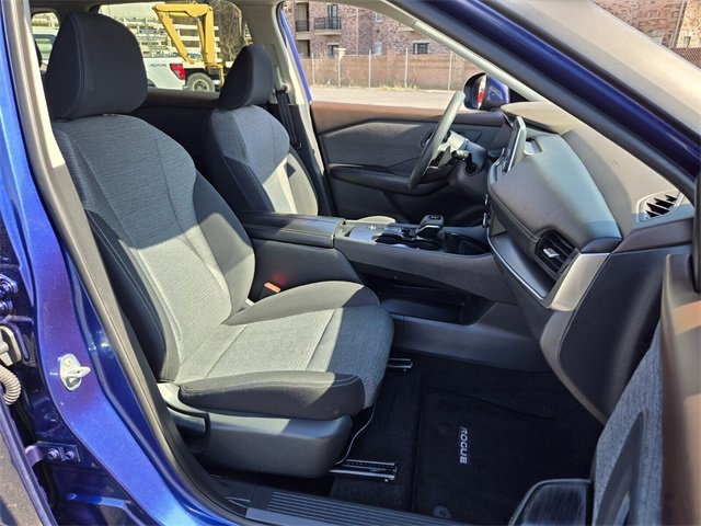 Used 2023 Nissan Rogue SV image 19