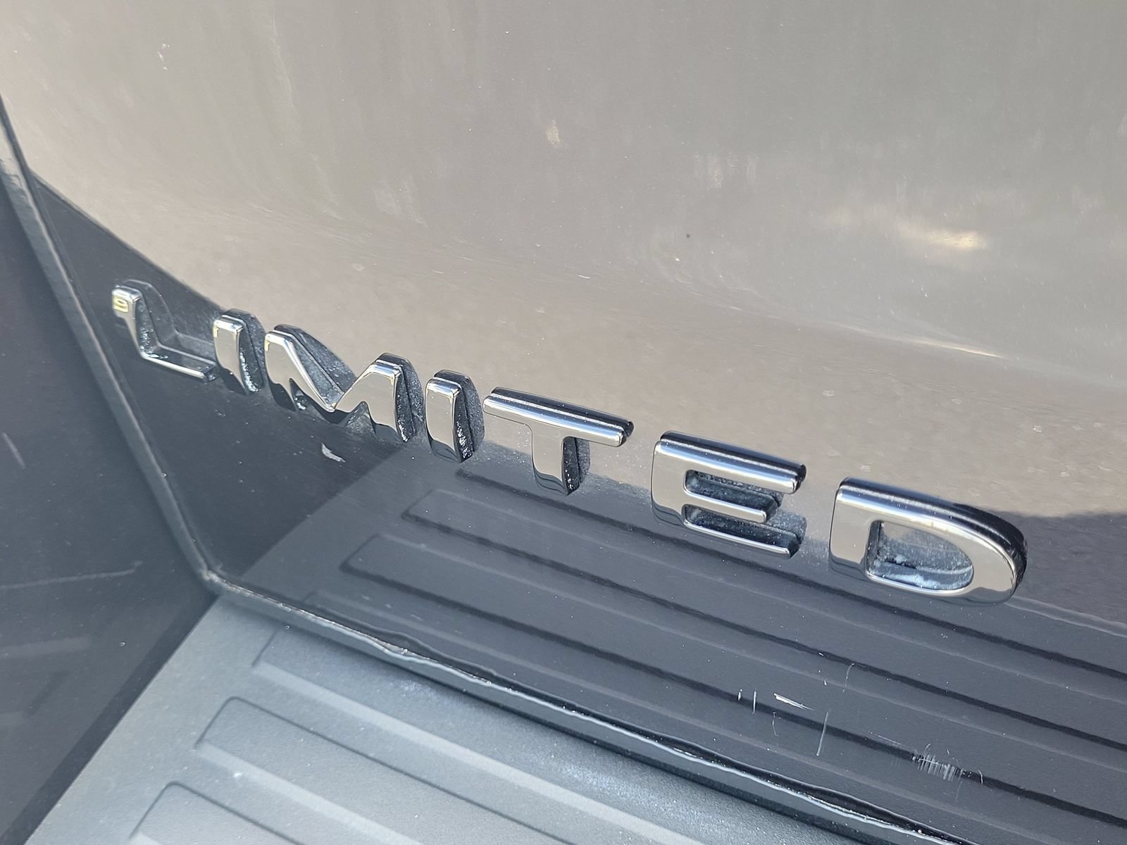 Certified 2024 Ford Expedition Limited RWD image 6