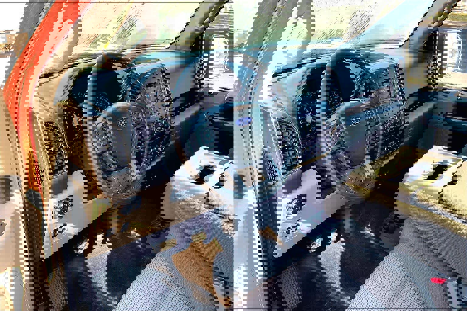 Certified 2017 Ford F150 XLT w/ Equipment Group 301A Mid image 15