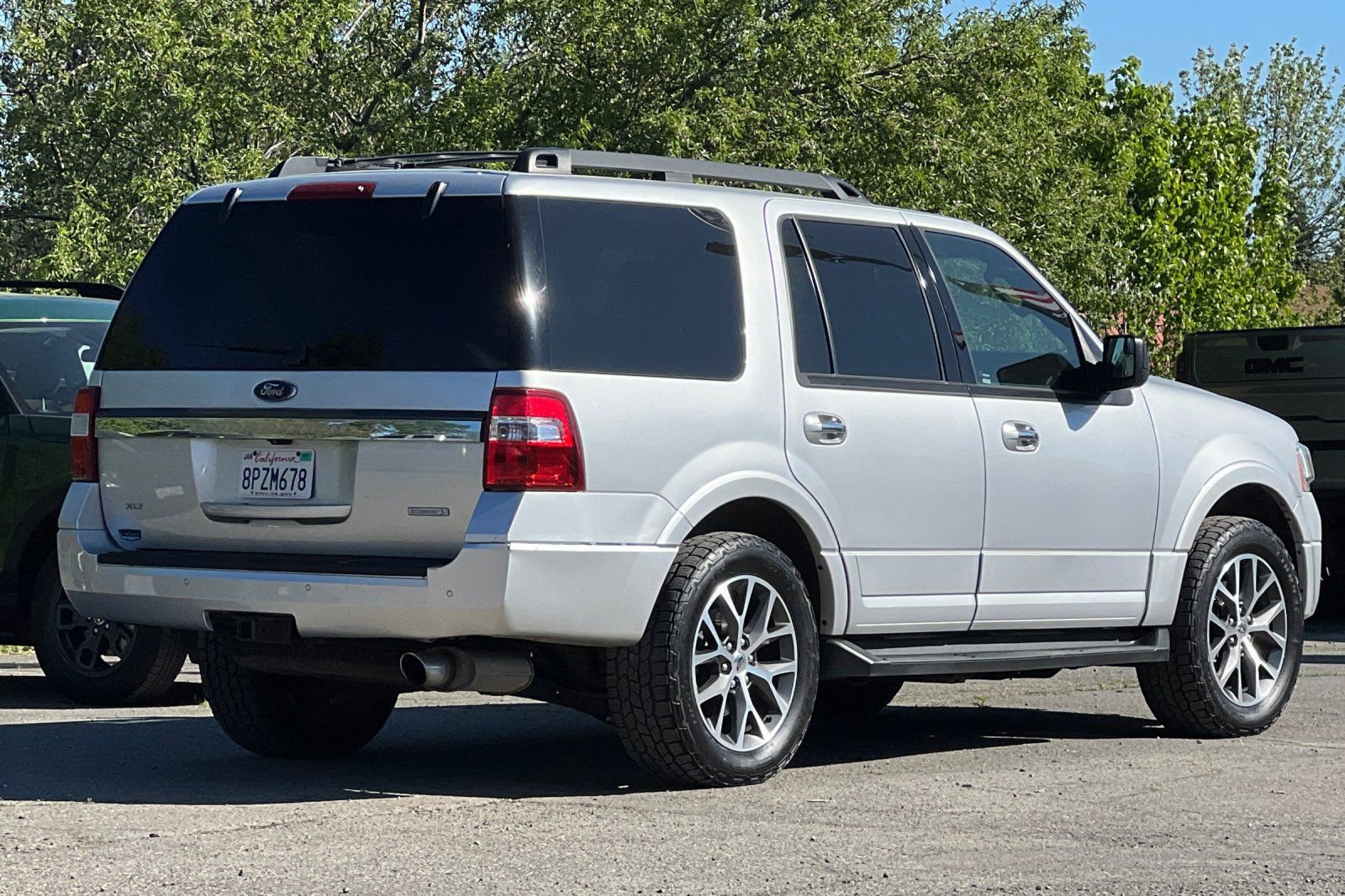 Certified 2017 Ford Expedition XLT w/ Equipment Group 201A image 5