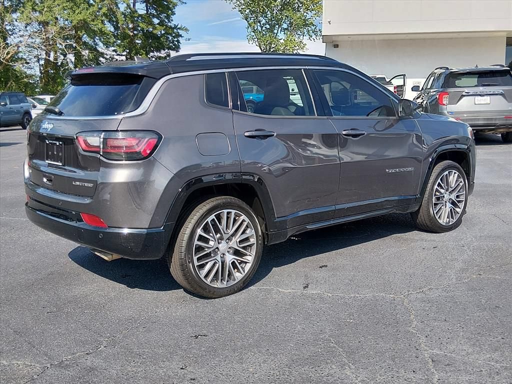 Used 2022 Jeep Compass Limited w/ Elite Group AWD/4WD image 4