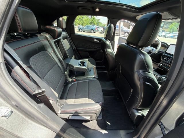 Certified 2023 Ford Escape ST-Line w/ Tech Pack #1 AWD/4WD image 32