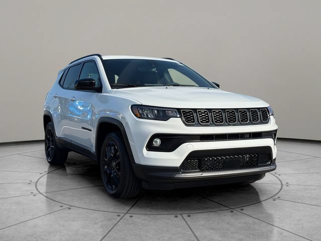 Used 2026 Jeep Compass Latitude AWD/4WD image 12