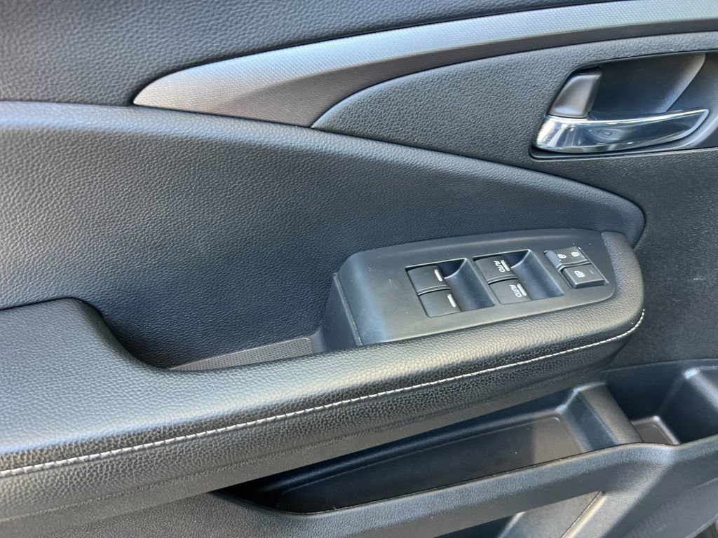Used 2022 Honda Ridgeline RTL-E image 10