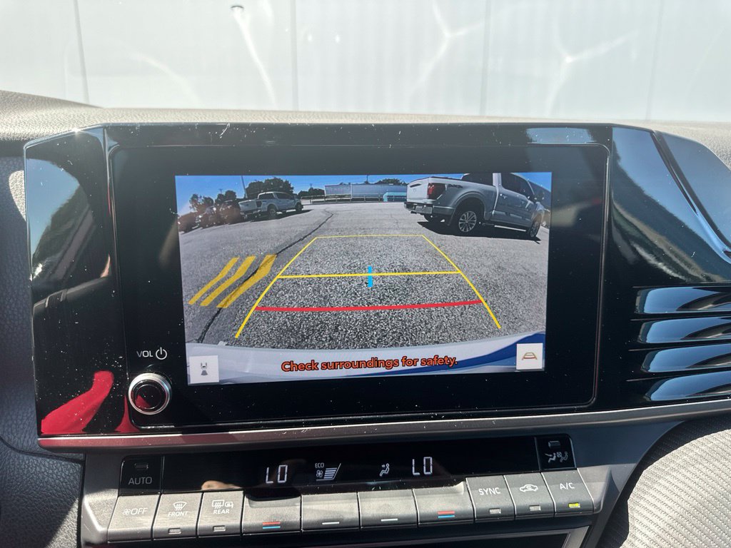 Used 2025 Toyota Camry SE FWD image 44