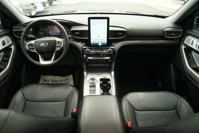Certified 2023 Ford Explorer Limited w/ Limited Technology Package RWD image 23