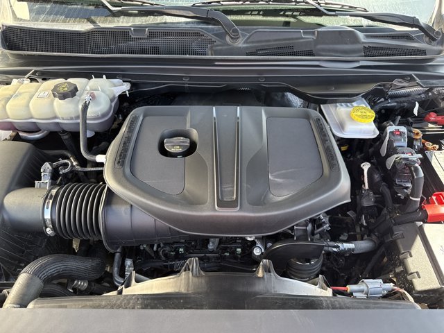 Used 2025 RAM 1500 Laramie AWD/4WD image 20