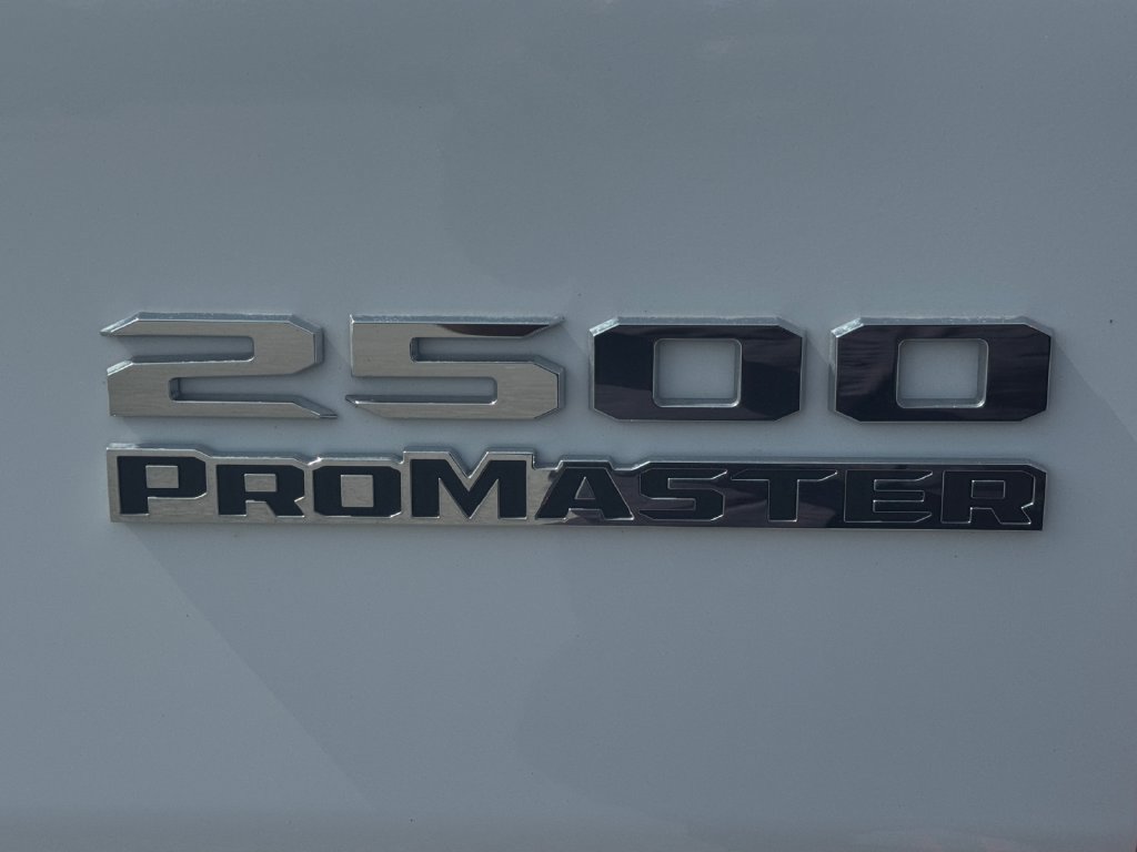 Used 2025 RAM ProMaster 2500 w/ Convenience Group FWD image 16