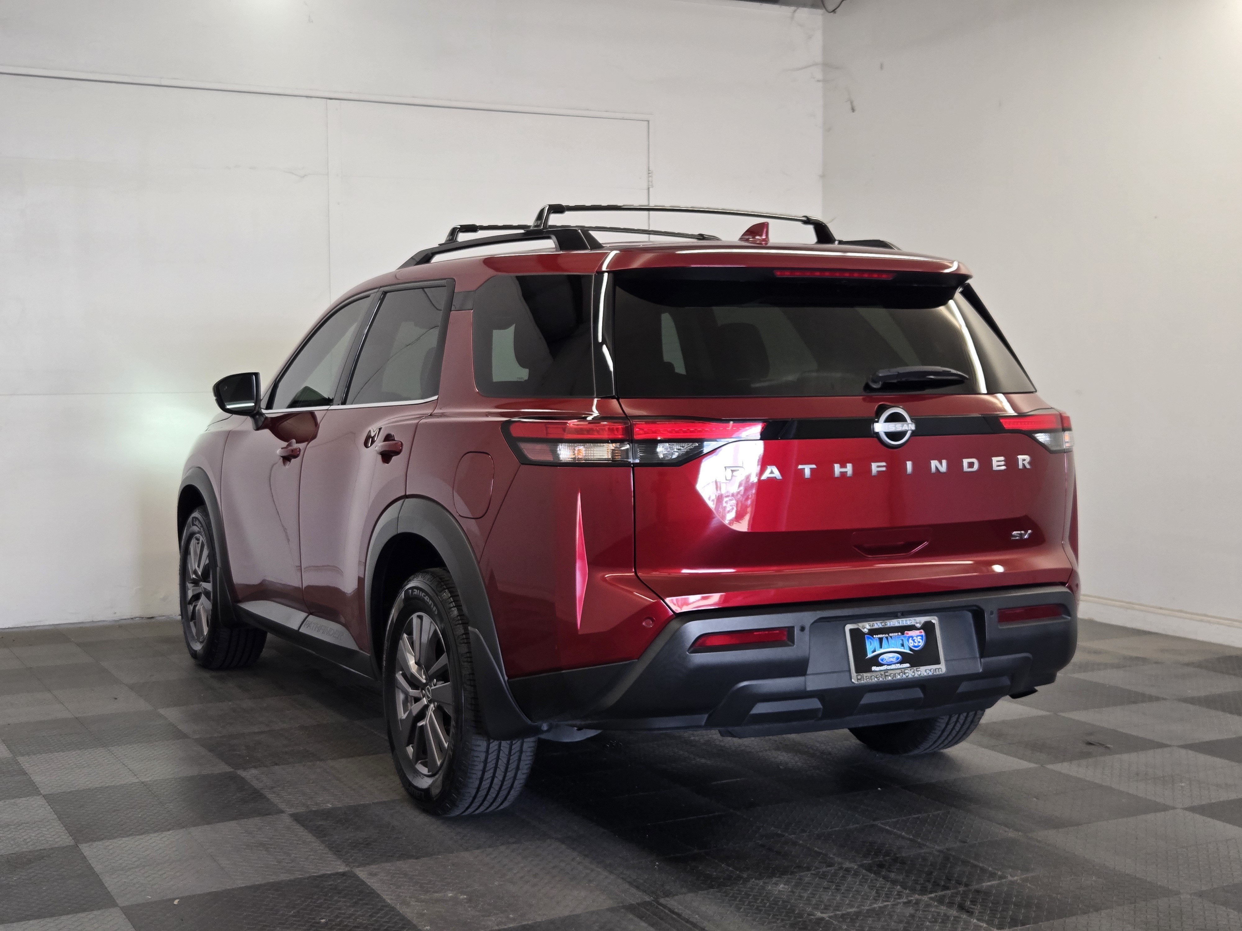 Used 2023 Nissan Pathfinder SV FWD image 5