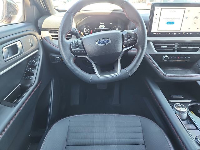 Certified 2025 Ford Explorer ST-Line w/ ST-Line Street Pack AWD/4WD image 9