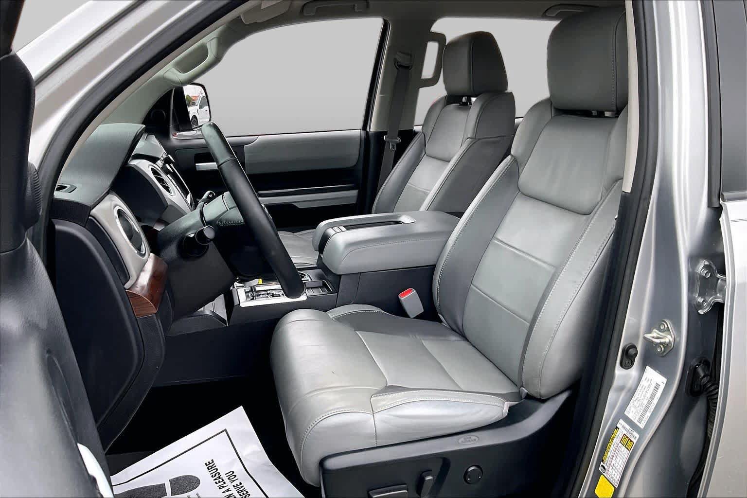 Used 2020 Toyota Tundra Limited w/ Limited Premium Package AWD/4WD image 8