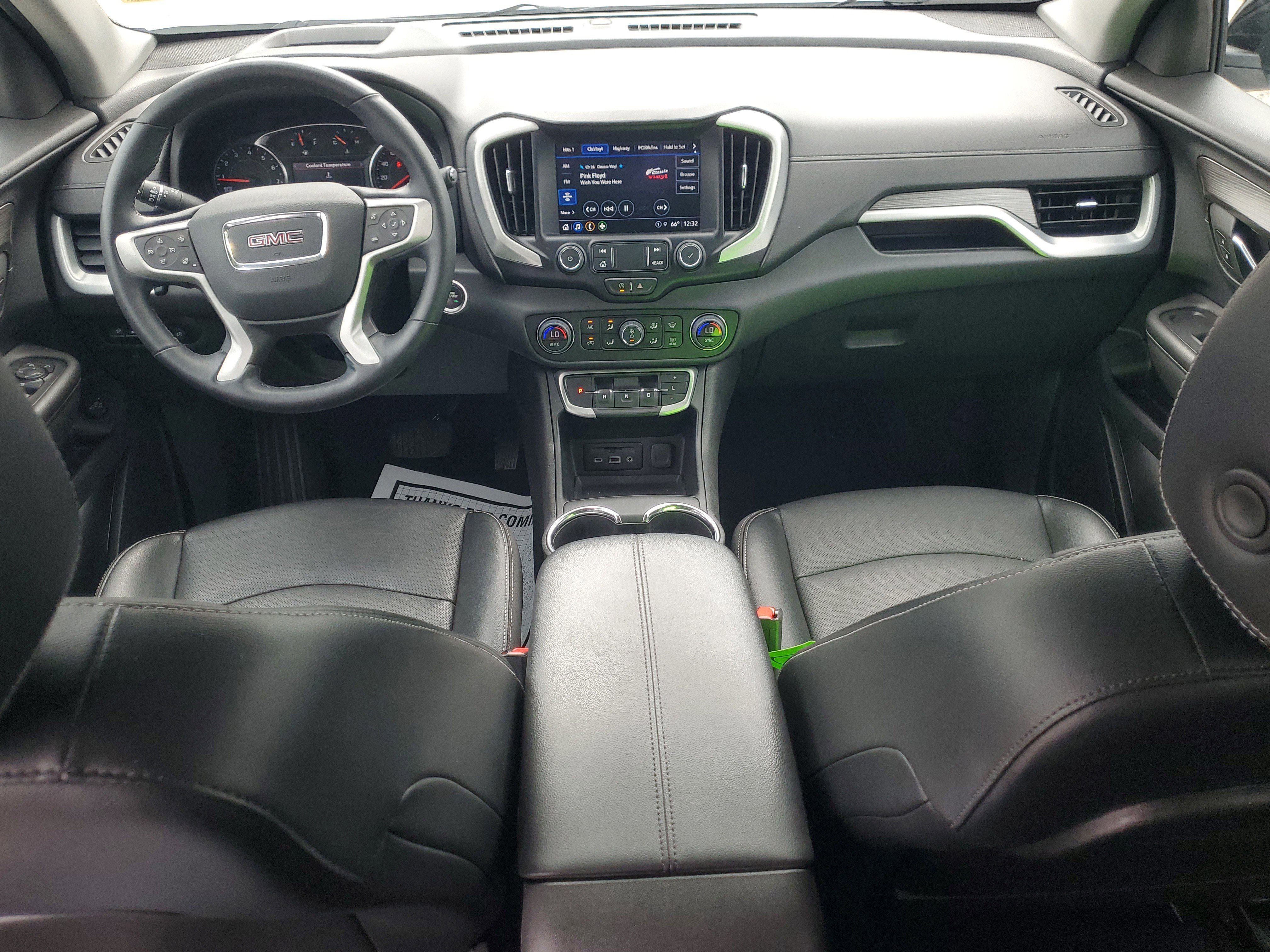 Used 2023 GMC Terrain SLT w/ Tech Package image 15
