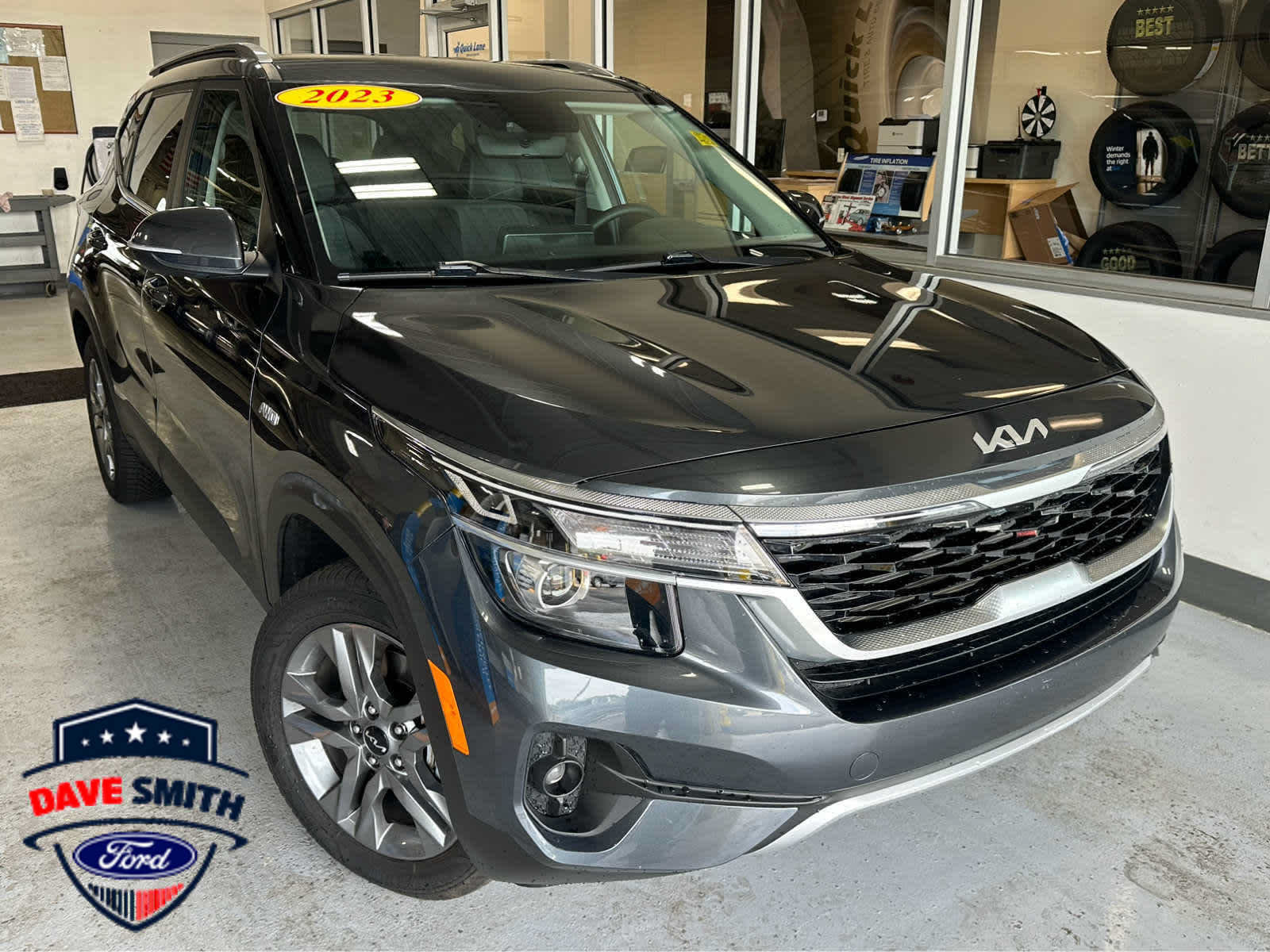 Used 2023 Kia Seltos S w/ Navigation Package AWD/4WD image 1