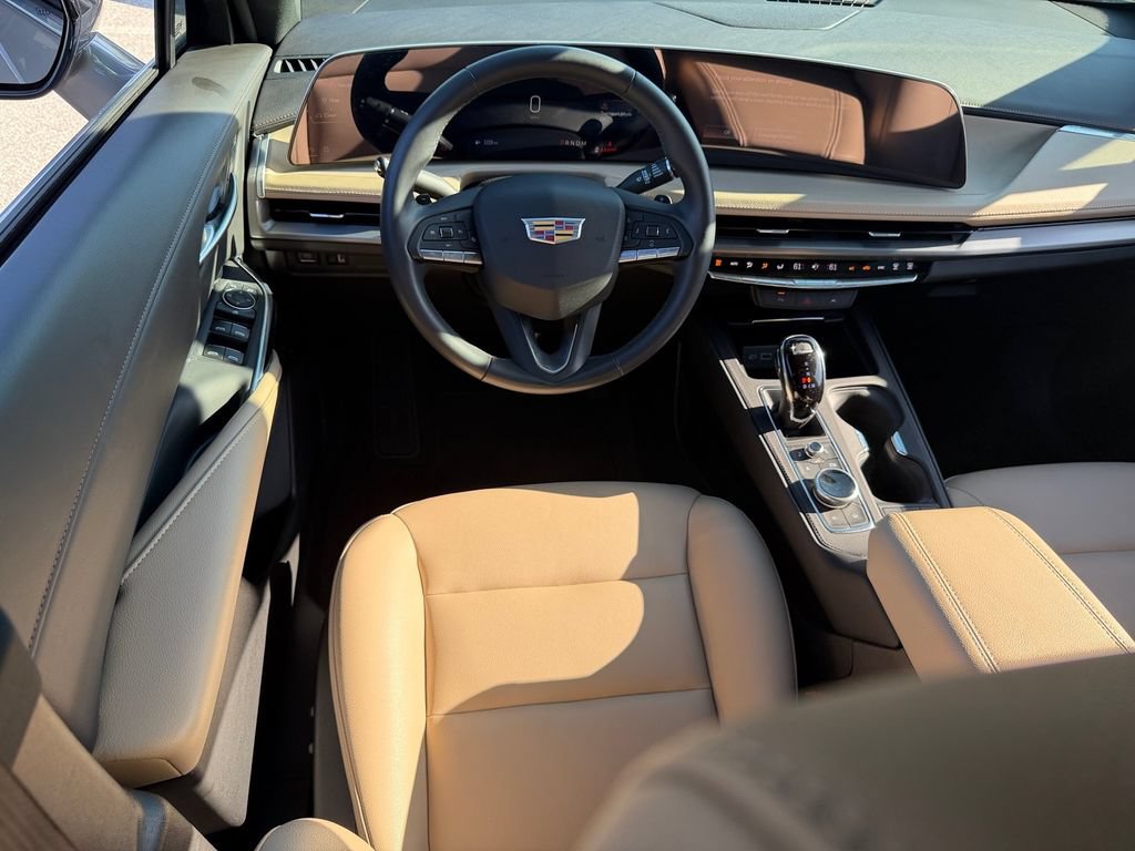 Used 2024 Cadillac XT4 Luxury FWD image 14