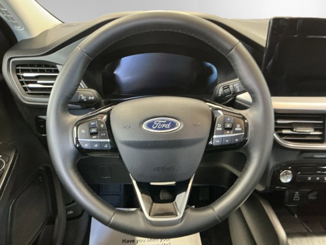 Certified 2025 Ford Escape Platinum AWD/4WD image 12
