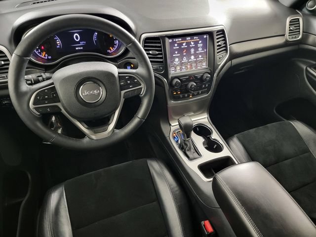Used 2018 Jeep Grand Cherokee Altitude AWD/4WD image 31