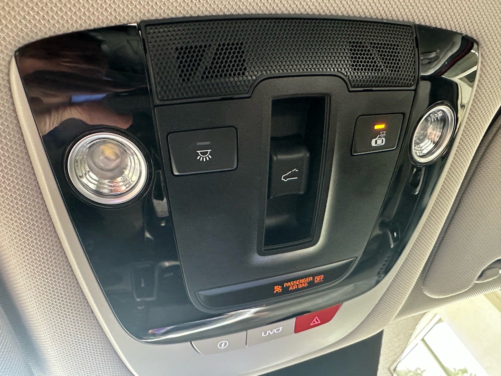 Used 2022 Kia Sorento S w/ Panoramic Sunroof Package FWD image 43