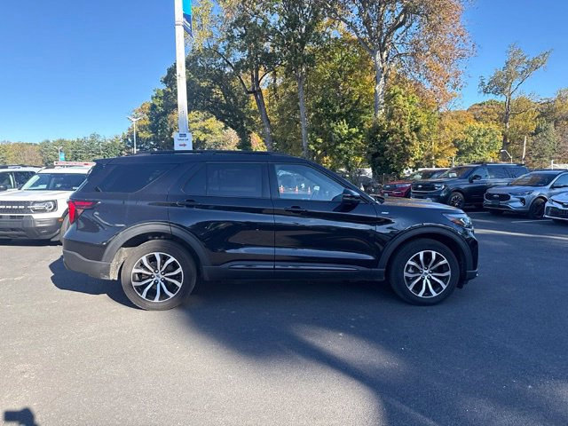 Certified 2025 Ford Explorer ST-Line AWD/4WD image 10