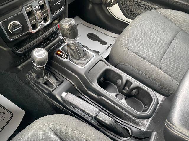 Used 2023 Jeep Gladiator Overland image 24