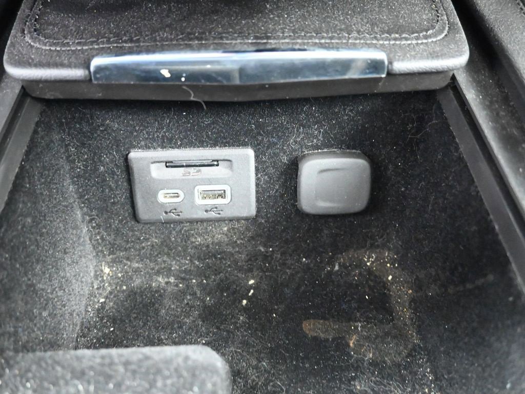 Used 2023 Cadillac XT4 Premium Luxury w/ Driver Assist Package image 28