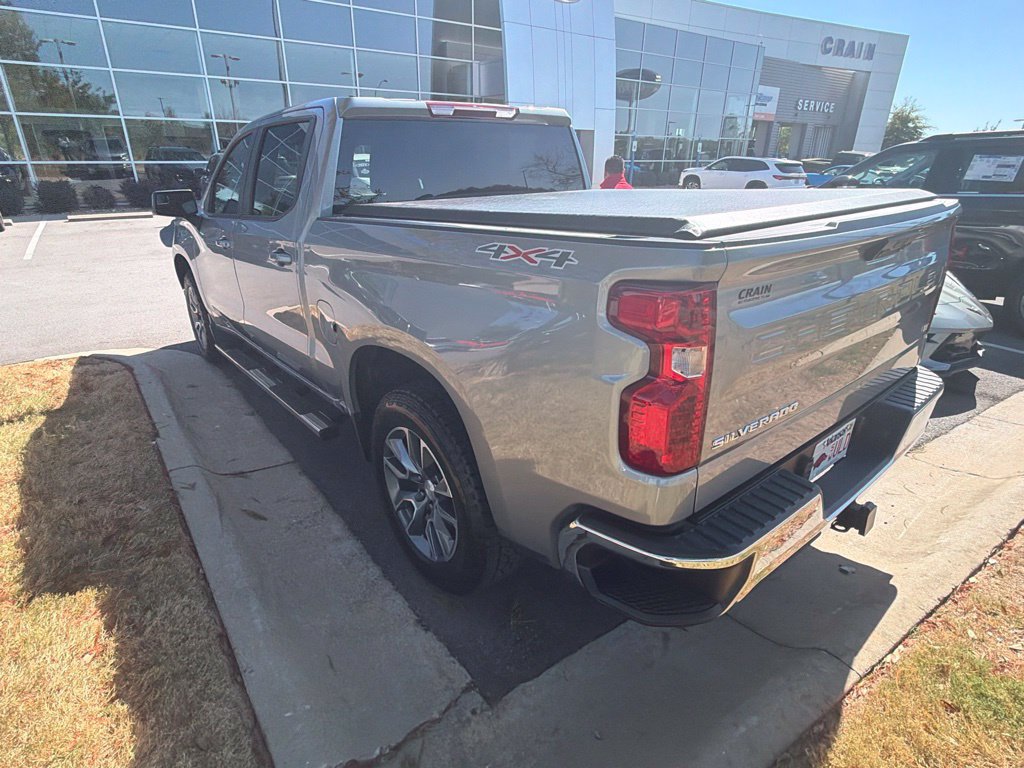 Used 2025 Chevrolet Silverado 1500 LT AWD/4WD image 7