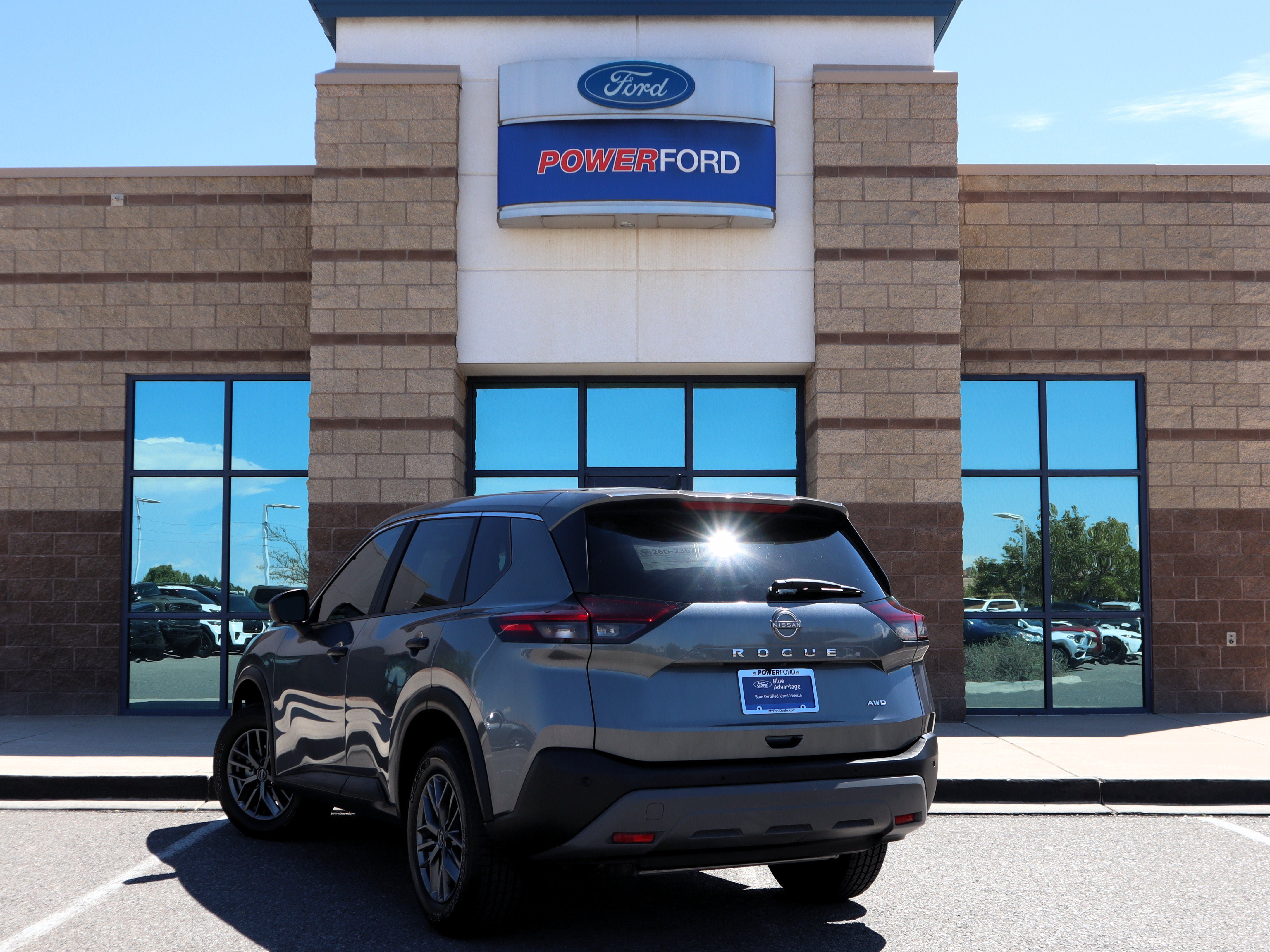 Used 2023 Nissan Rogue S AWD/4WD image 8