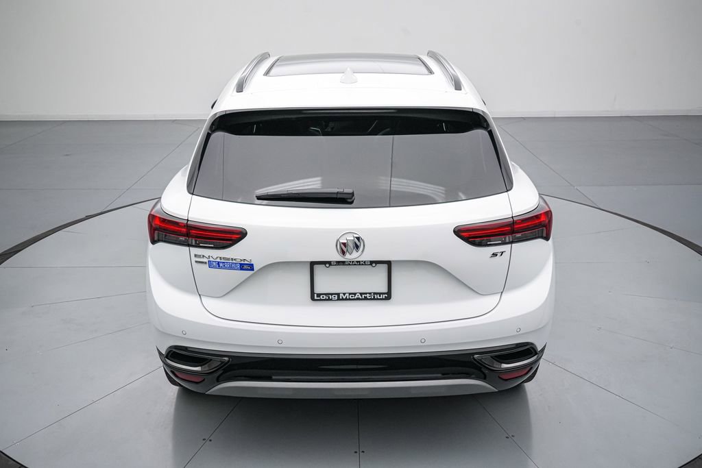 Used 2023 Buick Envision Essence w/ Sport Touring Package AWD/4WD image 5