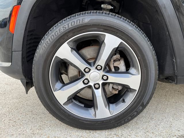 Used 2023 Jeep Grand Cherokee L Limited image 13