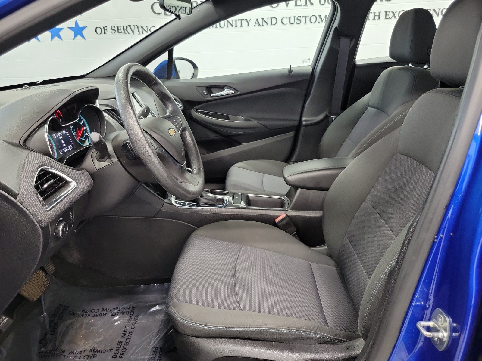 Used 2017 Chevrolet Cruze LT w/ Convenience Package FWD image 8