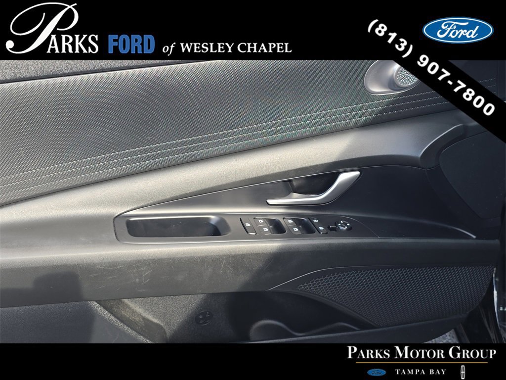 Used 2023 Hyundai Elantra SEL image 15