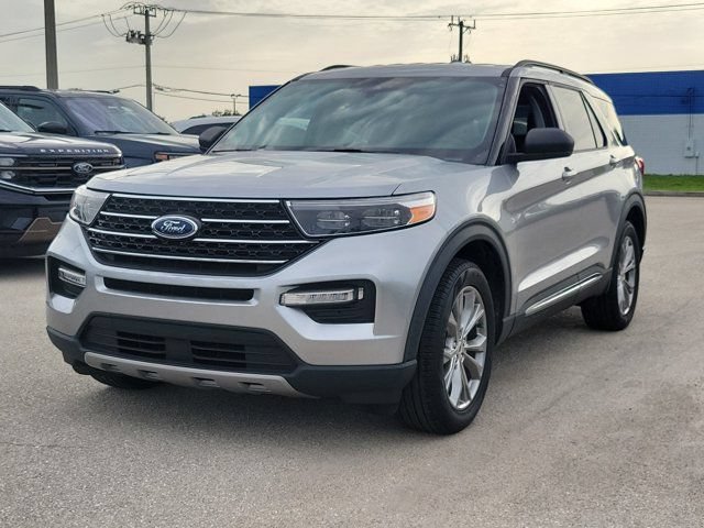 Certified 2023 Ford Explorer XLT w/ Equipment Group 202A RWD image 3