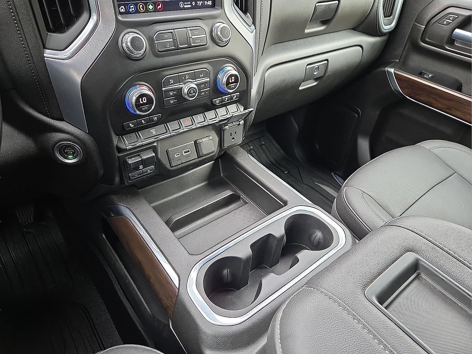 Used 2022 GMC Sierra 3500 SLT w/ SLT Convenience Package AWD/4WD image 25