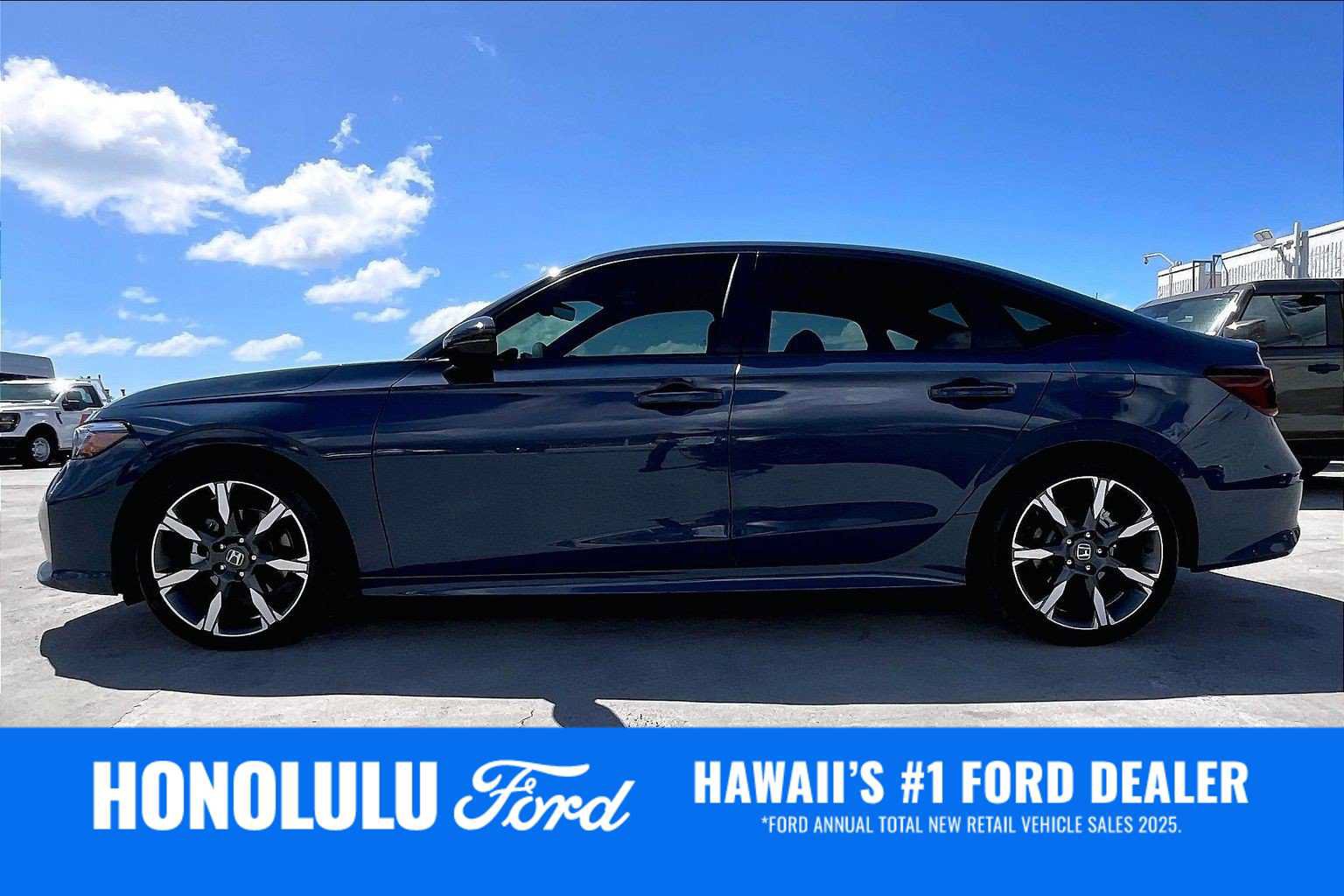 Used 2025 Honda Civic Sport Touring image 3