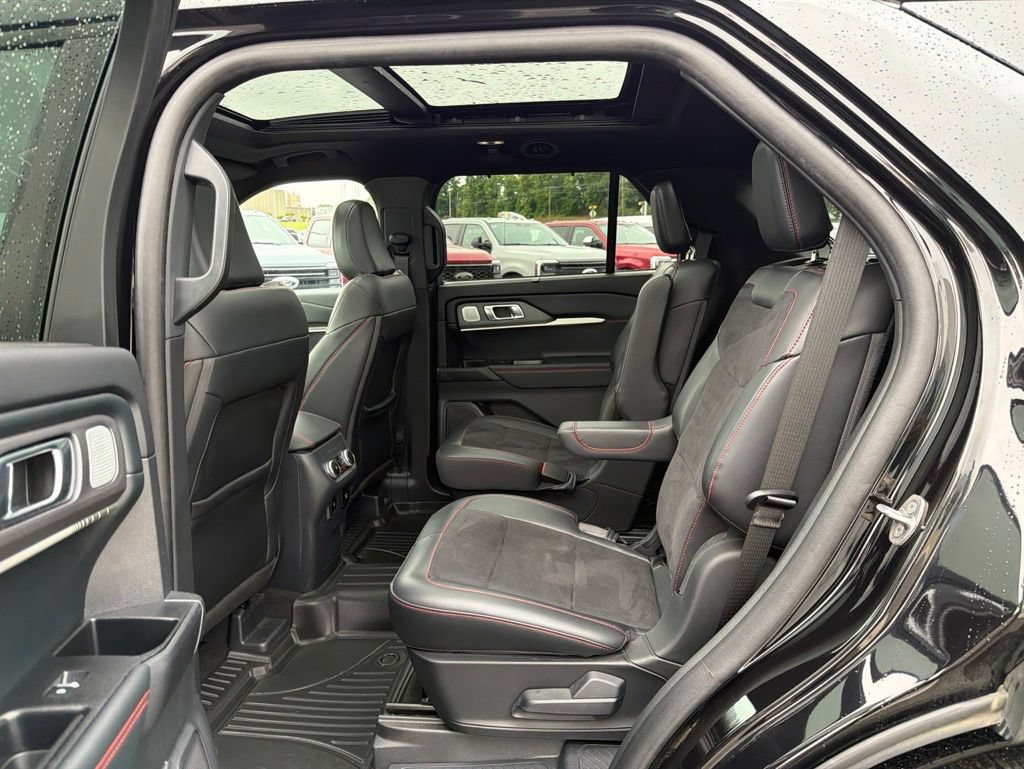 Certified 2025 Ford Explorer ST AWD/4WD image 16