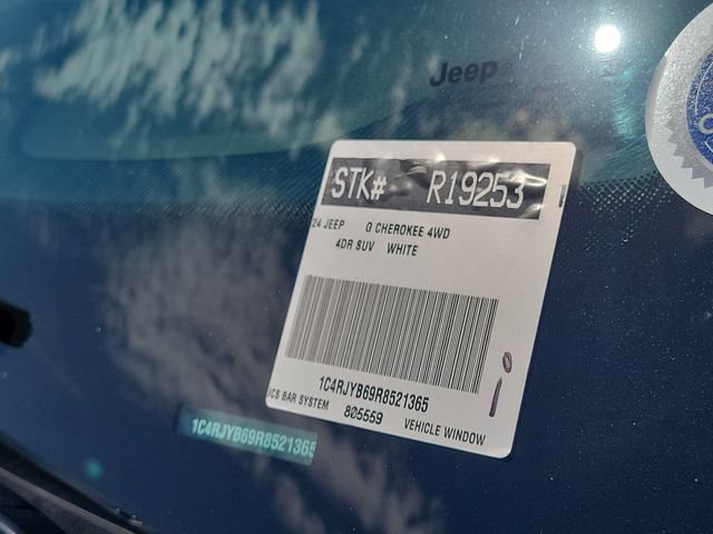 Used 2024 Jeep Grand Cherokee Limited 4xe AWD/4WD image 31
