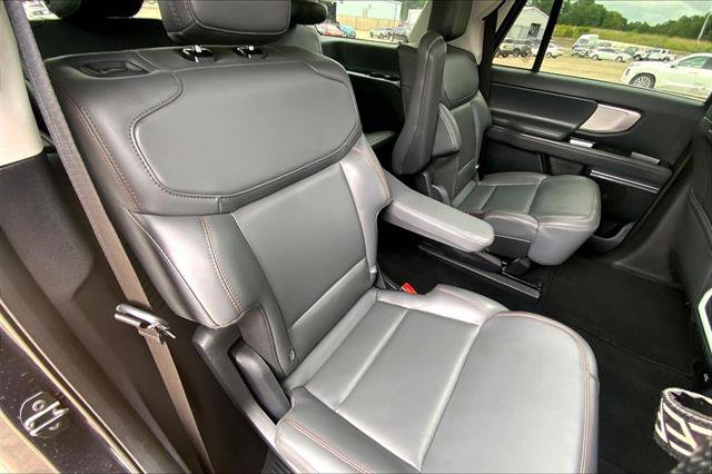 Certified 2025 Ford Expedition Active AWD/4WD image 26