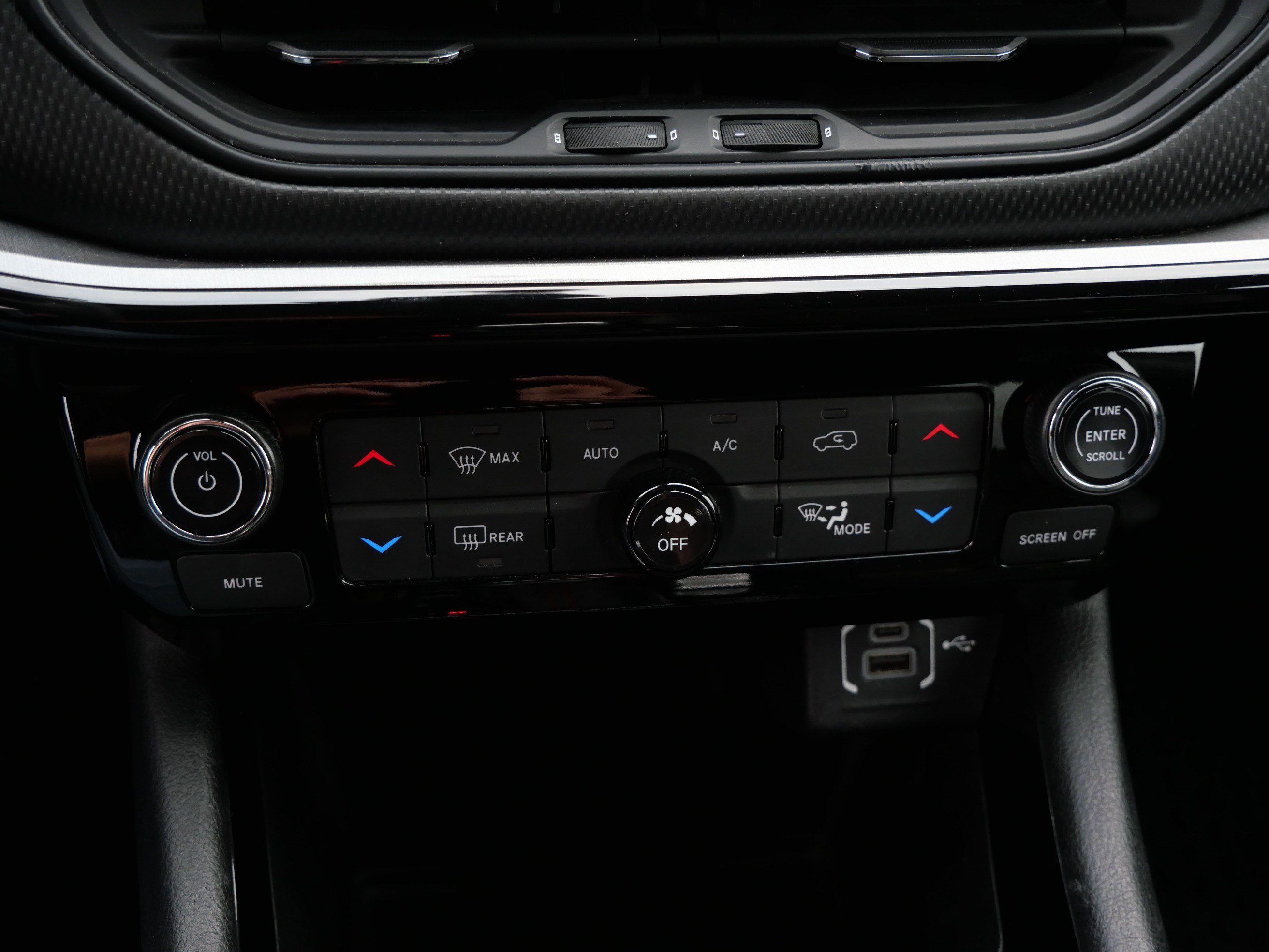Used 2023 Jeep Compass Trailhawk AWD/4WD image 23