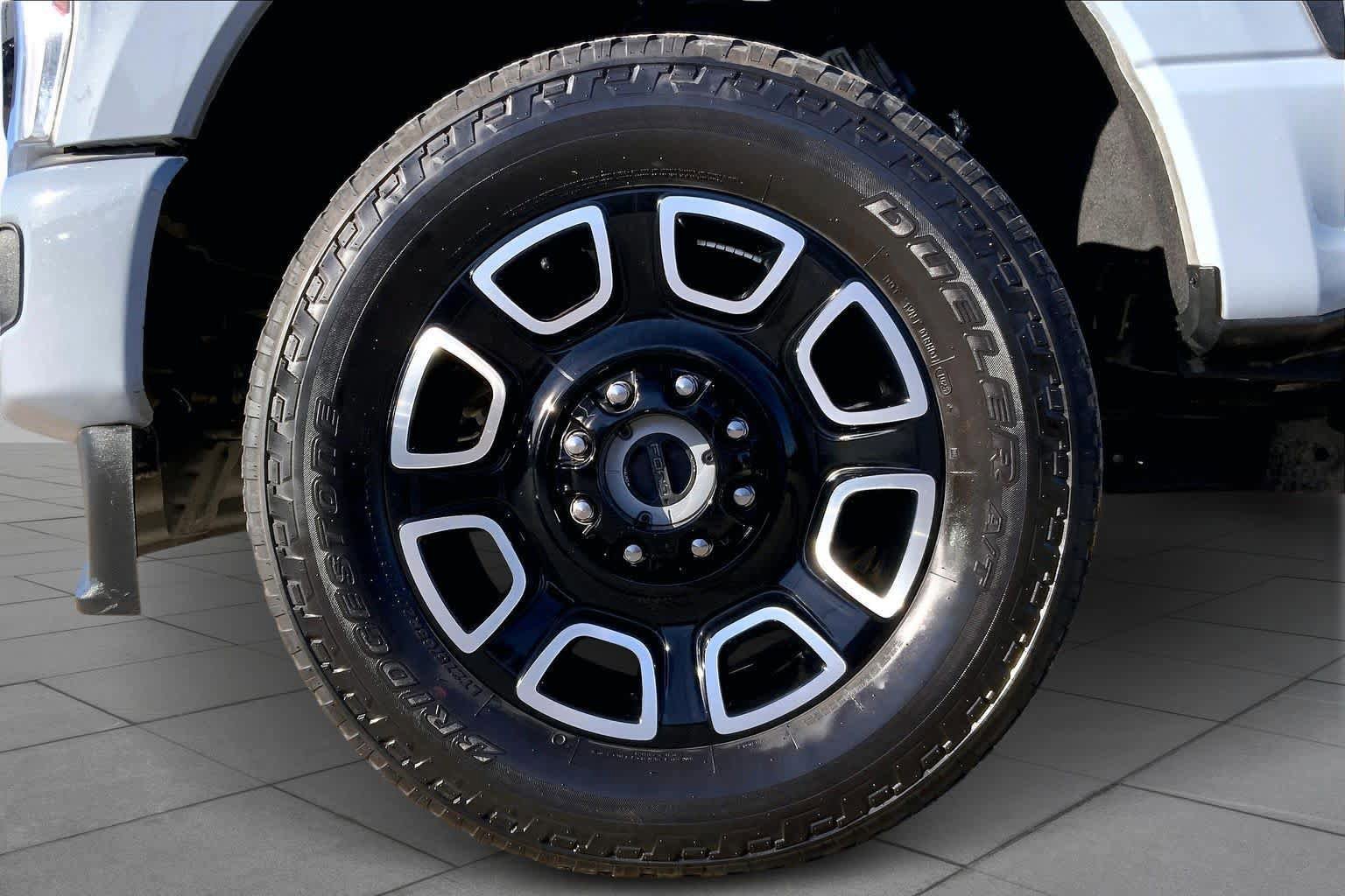 Certified 2025 Ford F250 Platinum AWD/4WD image 13