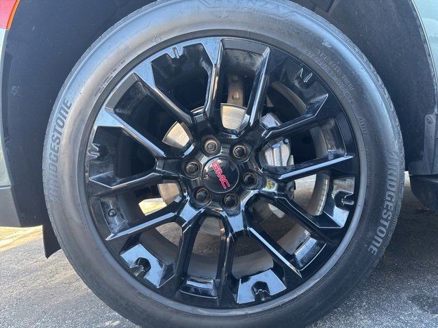 Used 2023 GMC Yukon Denali image 7