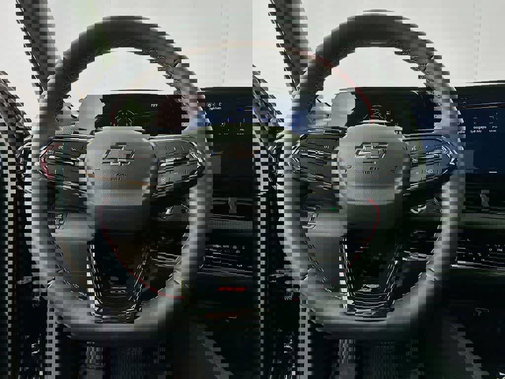 Used 2025 Chevrolet Equinox RS w/ Safety and Technology Package image 19