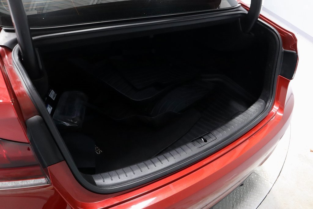 Used 2019 Genesis G80 3.3T Sport image 12